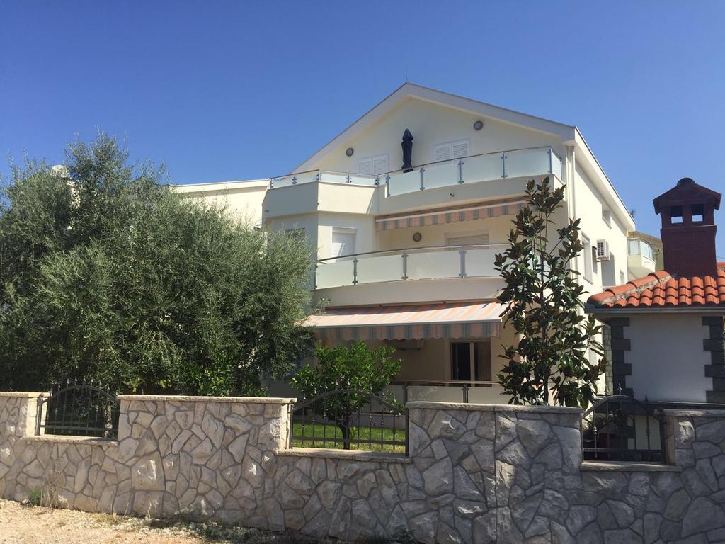 Apartments Dumancic Biograd Na Moru Exterior foto