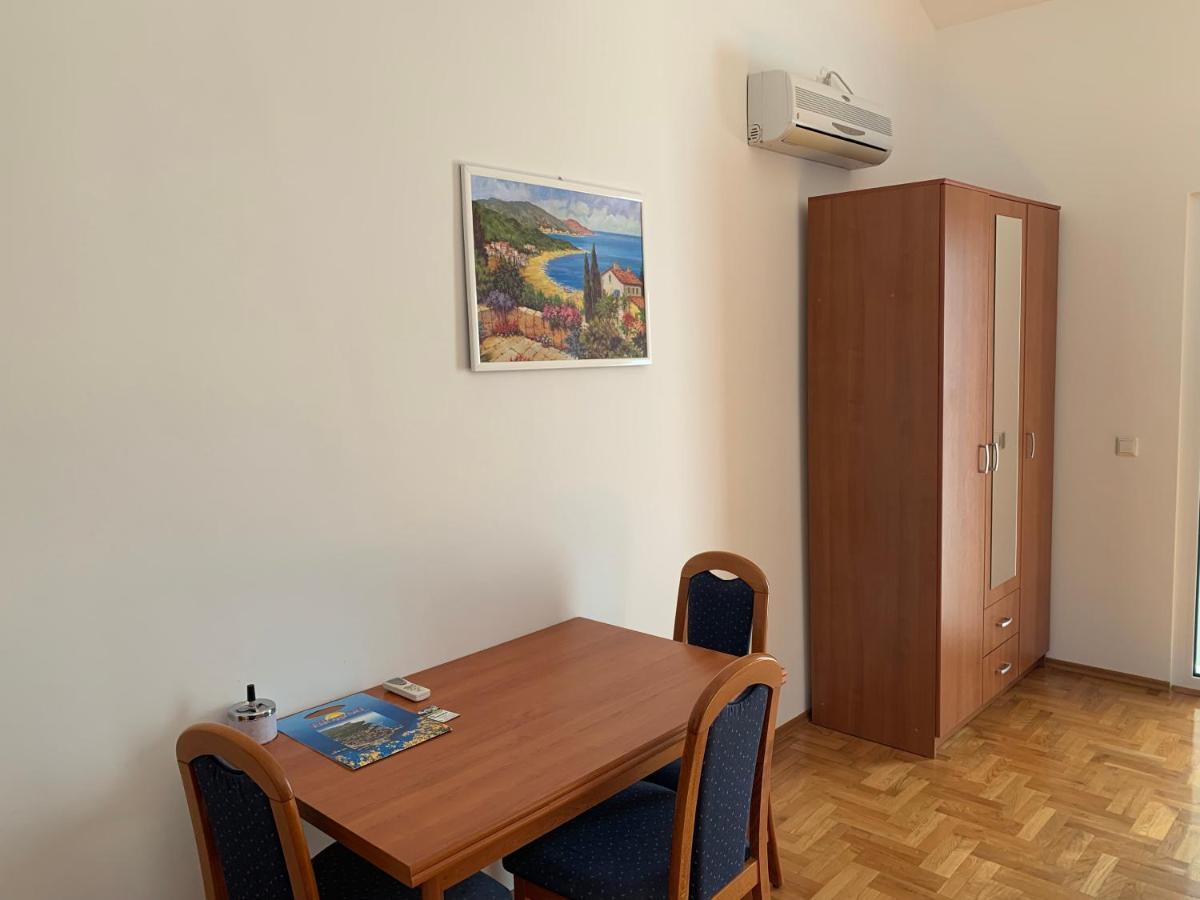 Apartments Dumancic Biograd Na Moru Exterior foto